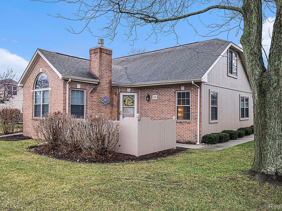 1st image of 611 Perry Creek Dr