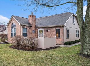 611 Perry Creek Dr, Grand Blanc, MI 48439