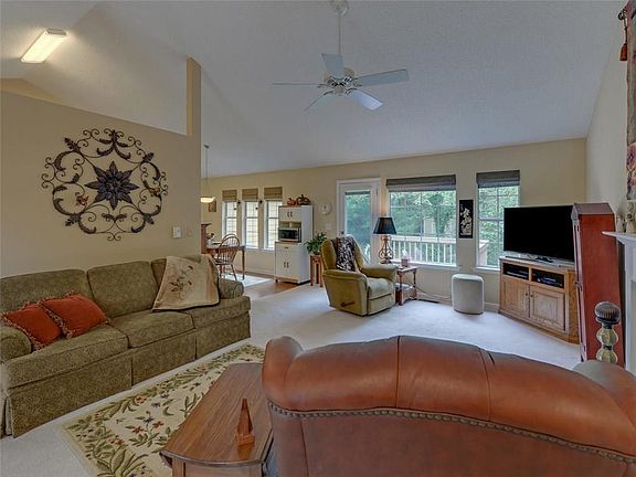 5th image of 436 Bay Dr