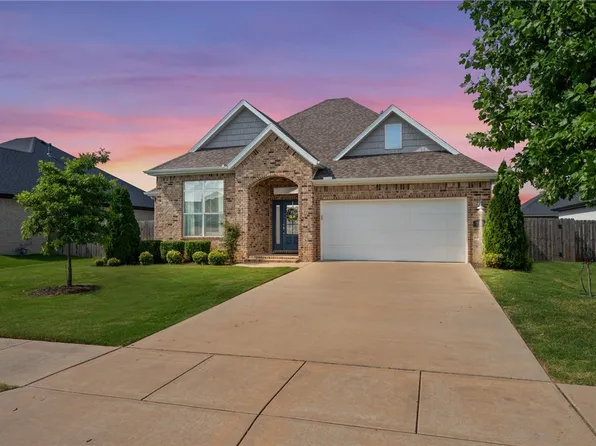 7376 Charlotte Ave, Springdale, AR 72762