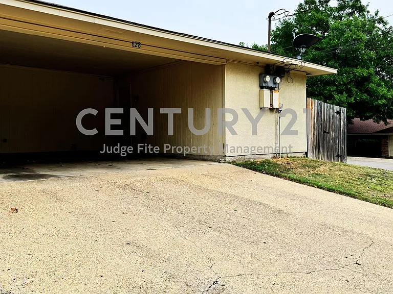 628 Taylor Ct — Photo 20