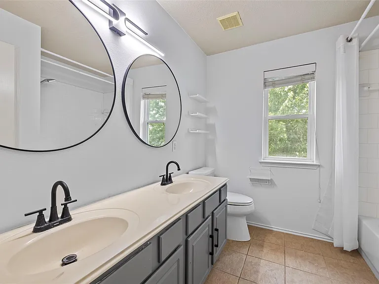 4803 Windcross Ct — Photo 29