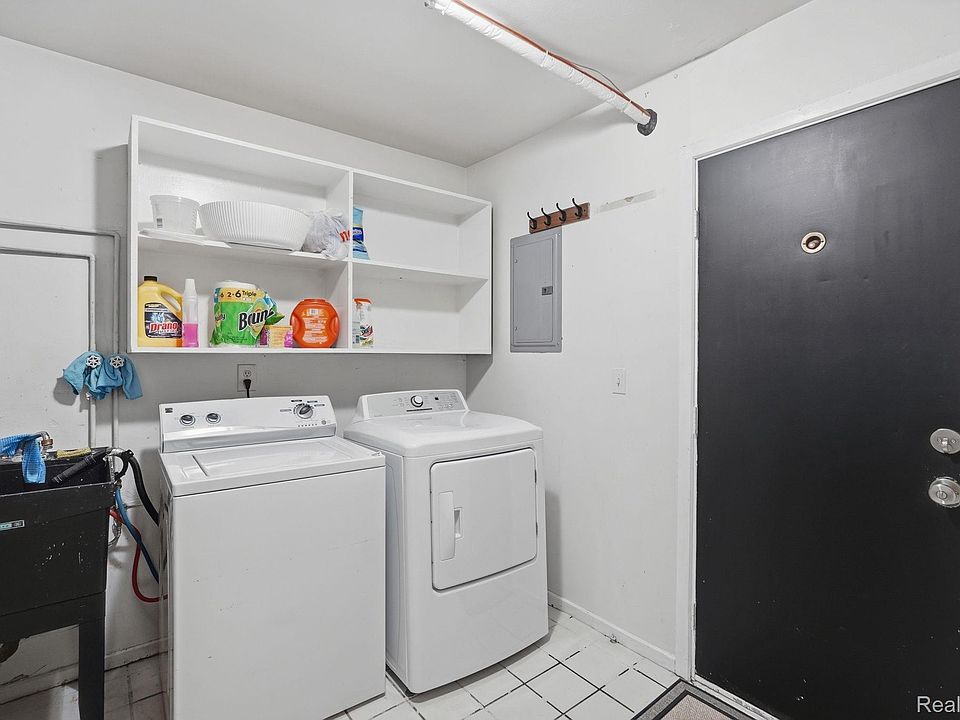 733 Camden St, photo 16