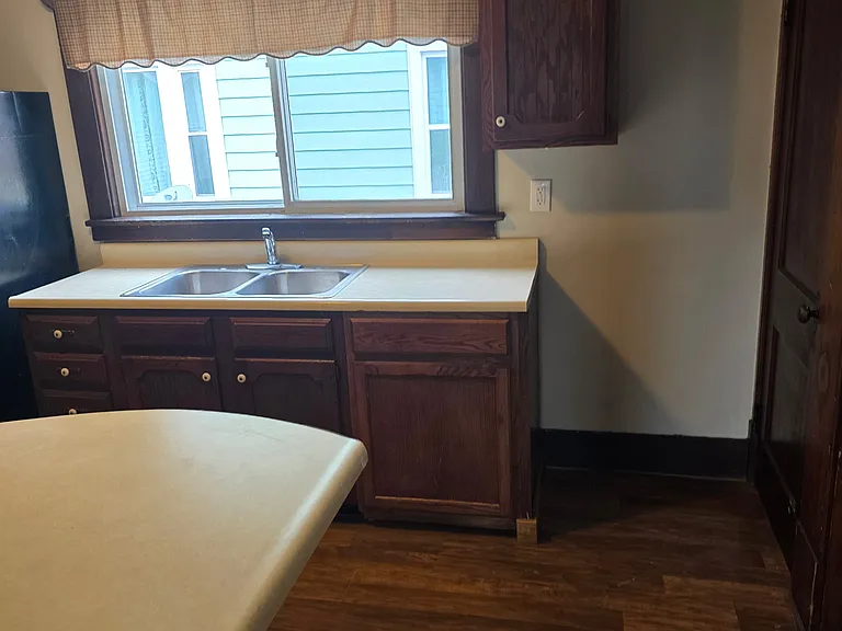239 Burt Ave — Photo 15