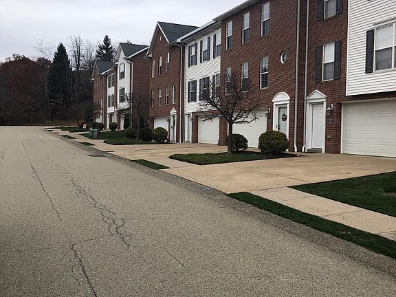 2nd image of 121 Park Ln