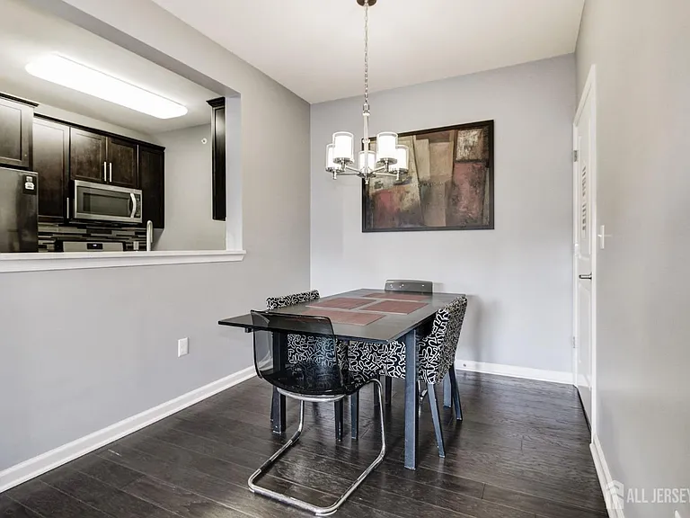 643 Strassle Way #643 — Photo 8