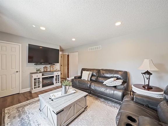 5th image of 8412 N Atkins Ct