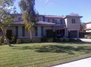3510 Sunmeadow Cir, Corona, CA 92881