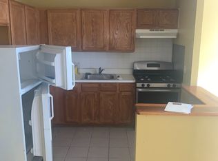 704 E 182nd St FLOOR 3, Bronx, NY 10457