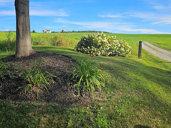 5th image of 162 Amenia Union Rd