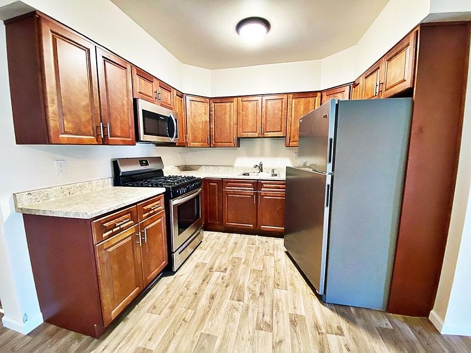 1st image of 2563 Cropsey Ave #3