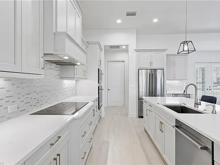 14265 Laguna Springs Ln — Photo 9