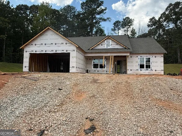 113 Fuller Ct, Grantville, GA 30220