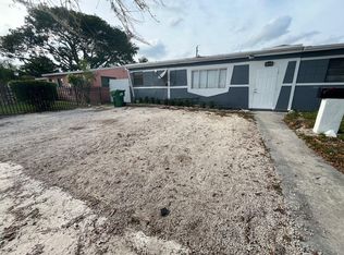 1011 NW 195th St, Miami Gardens, FL 33169
