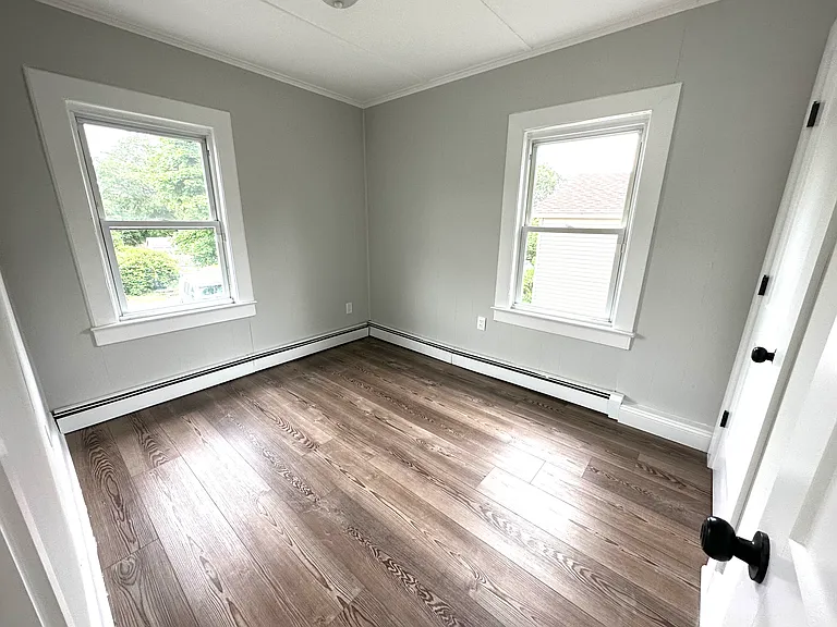 Maple Ave — Photo 12