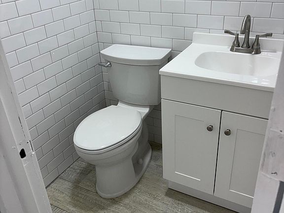 2nd image of 30 Main St APT 5