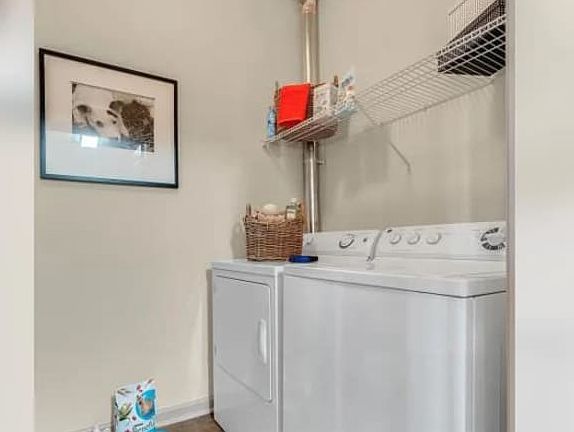 5th image of 800 E 15th St #2216