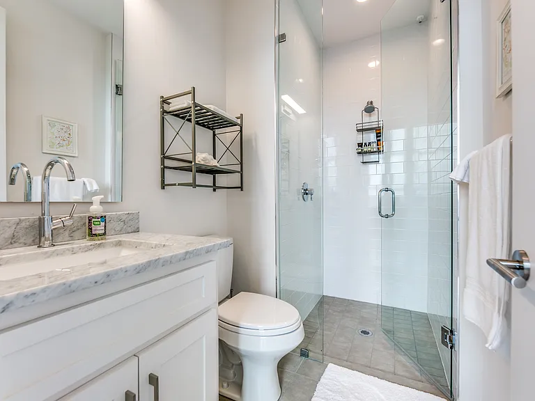 1839 Summit Ave #3 — Photo 18