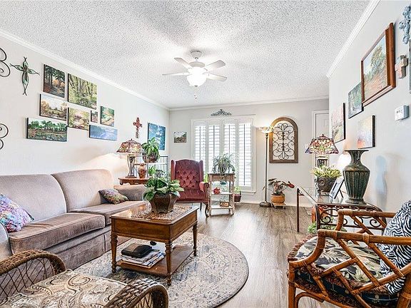 5th image of 5012 Lake Shore Dr