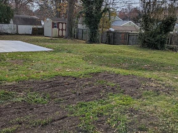 5th image of 158 W Shelley Dr