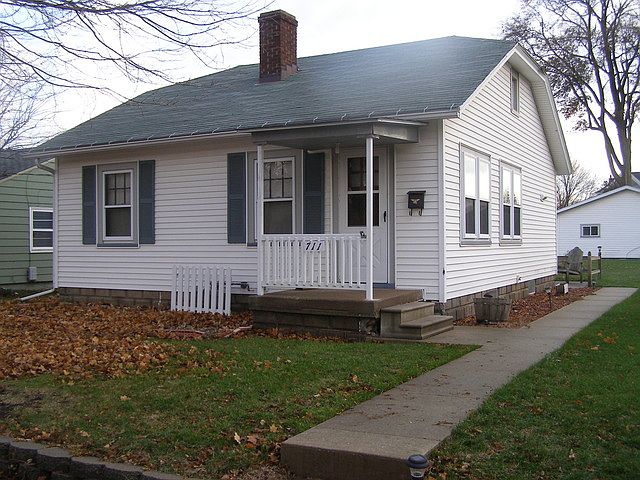 1st image of 711 N B St