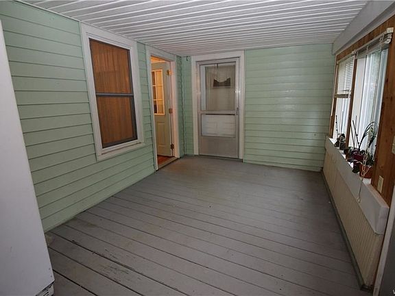 2nd image of 9027 Buffalo St