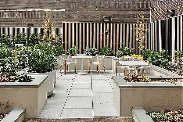 Rented by A&E Real Estate Management | media 11