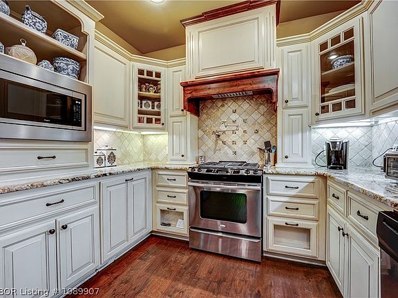 5th image of 6911 Naples Way