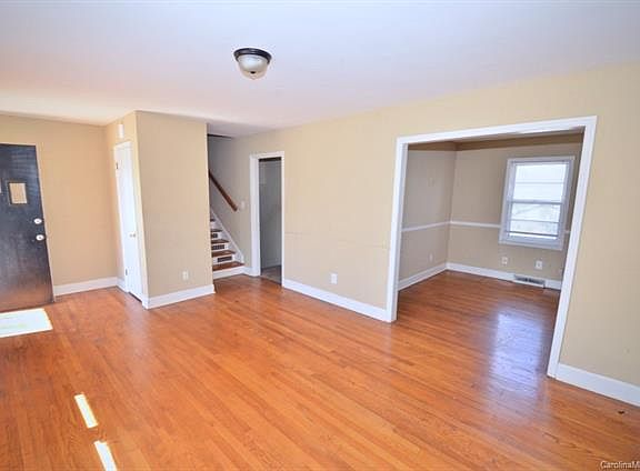 4th image of 3016 Dalecrest Dr