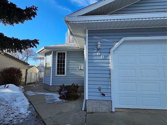 2nd image of 260 5th AVENUE E