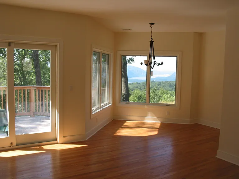 Dining area unfurnished