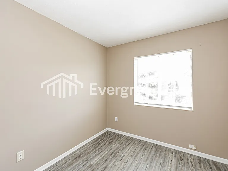32 Valeside Dr — Photo 13