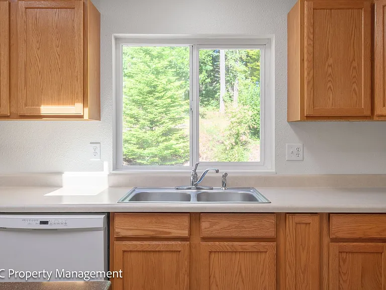 76848 London Rd — Photo 12