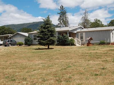 7856 Monument Dr, Grants Pass, OR, 97526