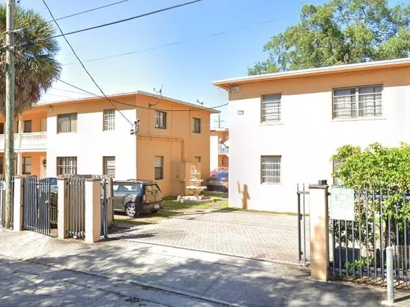 6165 SW 63rd St APT 6, South Miami, FL 33143