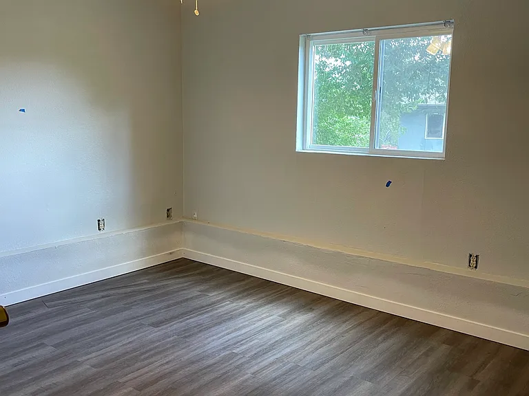 349 Gahart Dr #C — Photo 7