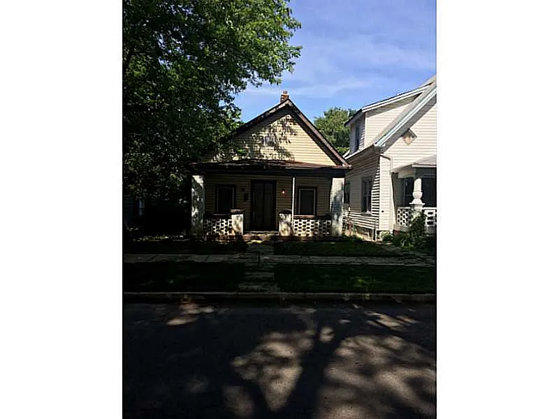 758 N Holmes Ave photo 1