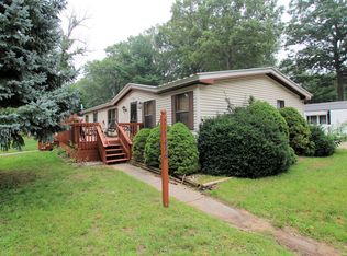 446 Courtland Ln, Muskegon, MI 49442