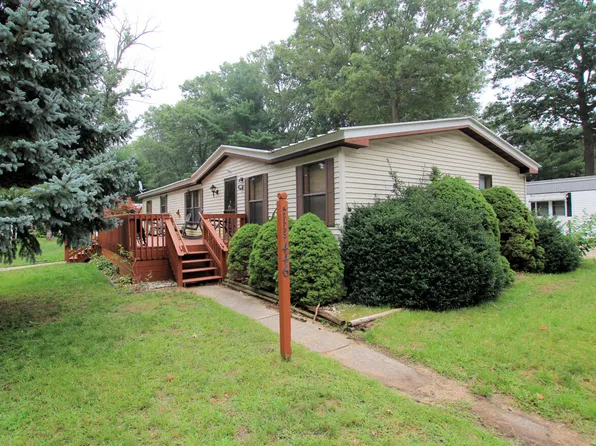446 Courtland Ln, Muskegon, MI 49442