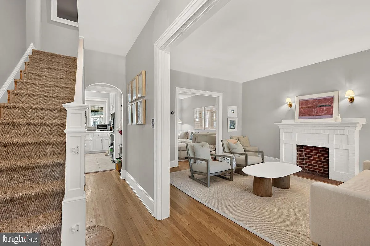 3 bed, 2.0 bath, 1640 sqft, $4,750 — Photo 4