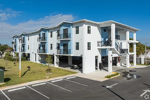 Brand-New Apartments at SORA 1 Month FREE! Starting at $2,227.50/month After Promo* Photo 1