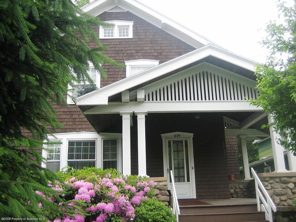 1st image of 639 W Park St