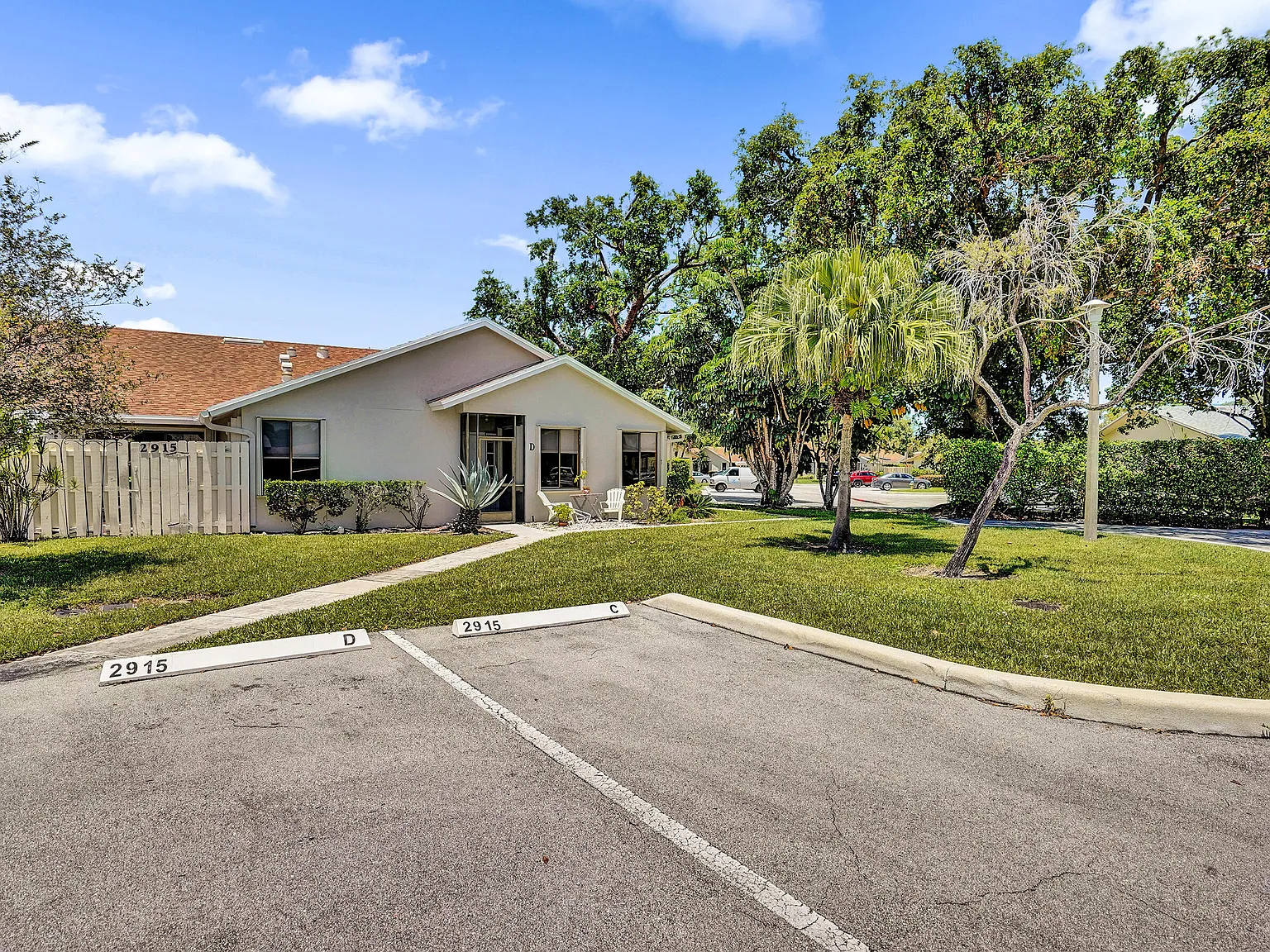 2 bed, 2.0 bath, 1499 sqft, $3,200 — Photo 2