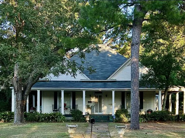 407 Cleveland St, Headland, AL 36345