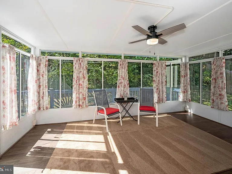 64 Blossom Wood Ct — Photo 37