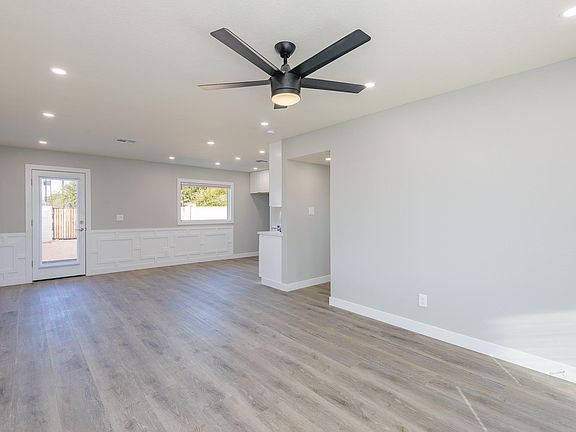 5th image of 3326 N 37th Ave