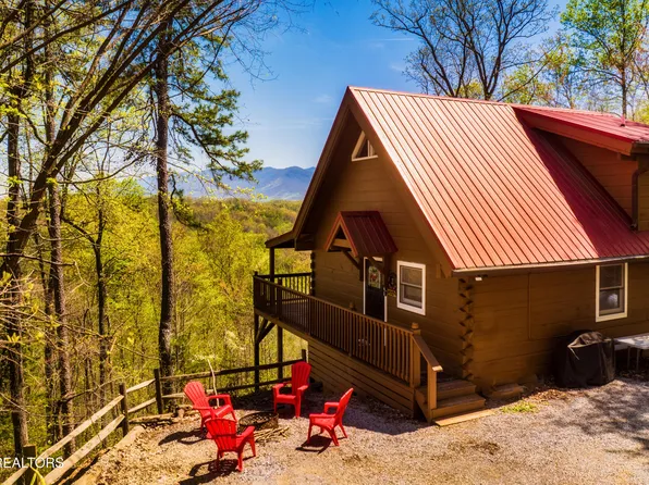 4361 Oakland Way Unit 2, Gatlinburg, TN 37738