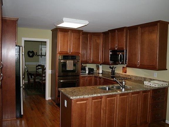 4th image of 2594 Bridgewood Ln