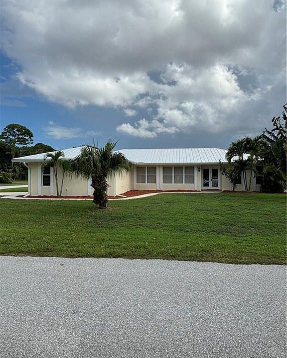 1st image of 1812 NE Acapulco Dr