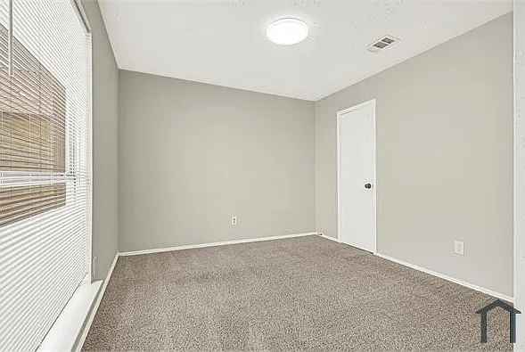 8111 Furlong Ln — Photo 14